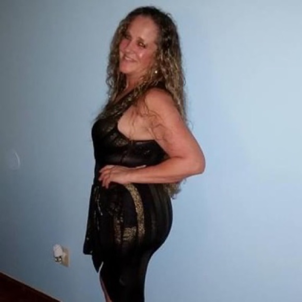 A’GACI Black & Gold Dress - Picture 5 of 5